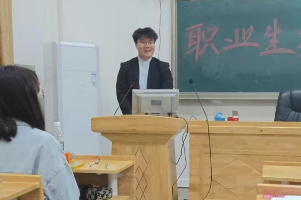 6879ec10ffe6403b8542c8891554fb88.png image.png