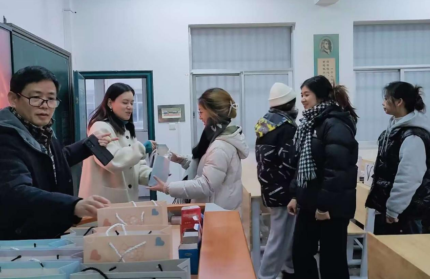 1786ec838a604c5f9ffadb8c83a3b6d1.png image.png