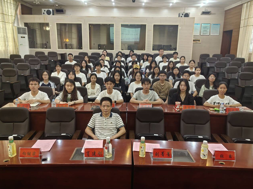 1c3ec570e97d4c428037861a70518be8.png image.png