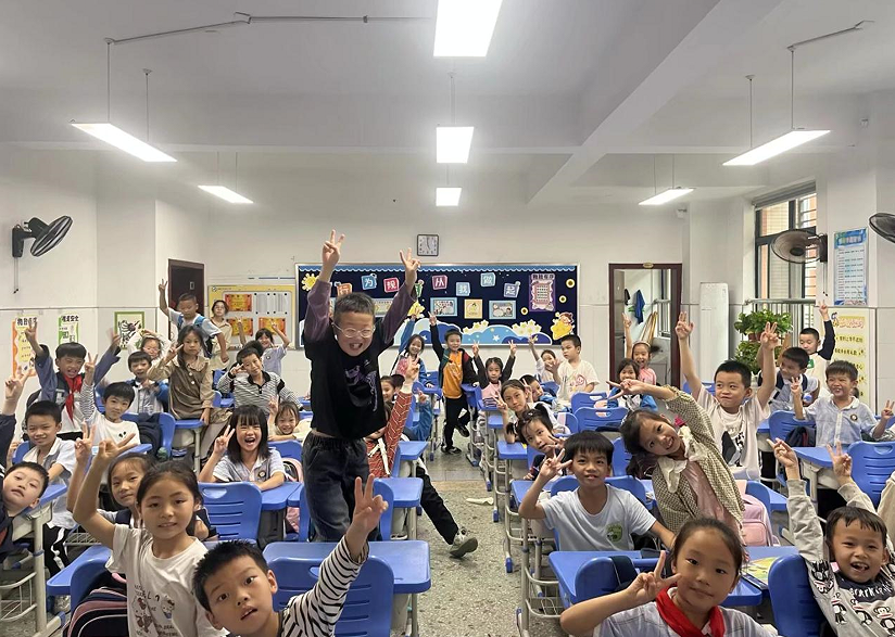 6cf446bd07f94818882b3ea0f74512bf.png image.png